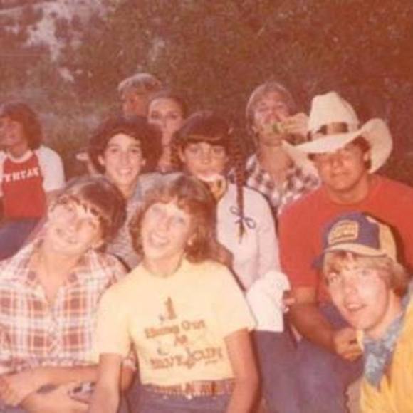 Meet your Posher, Laura - Picture 1 of 1